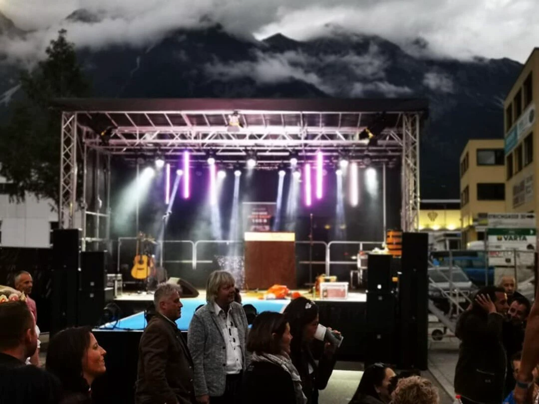Licht, Ton und Media